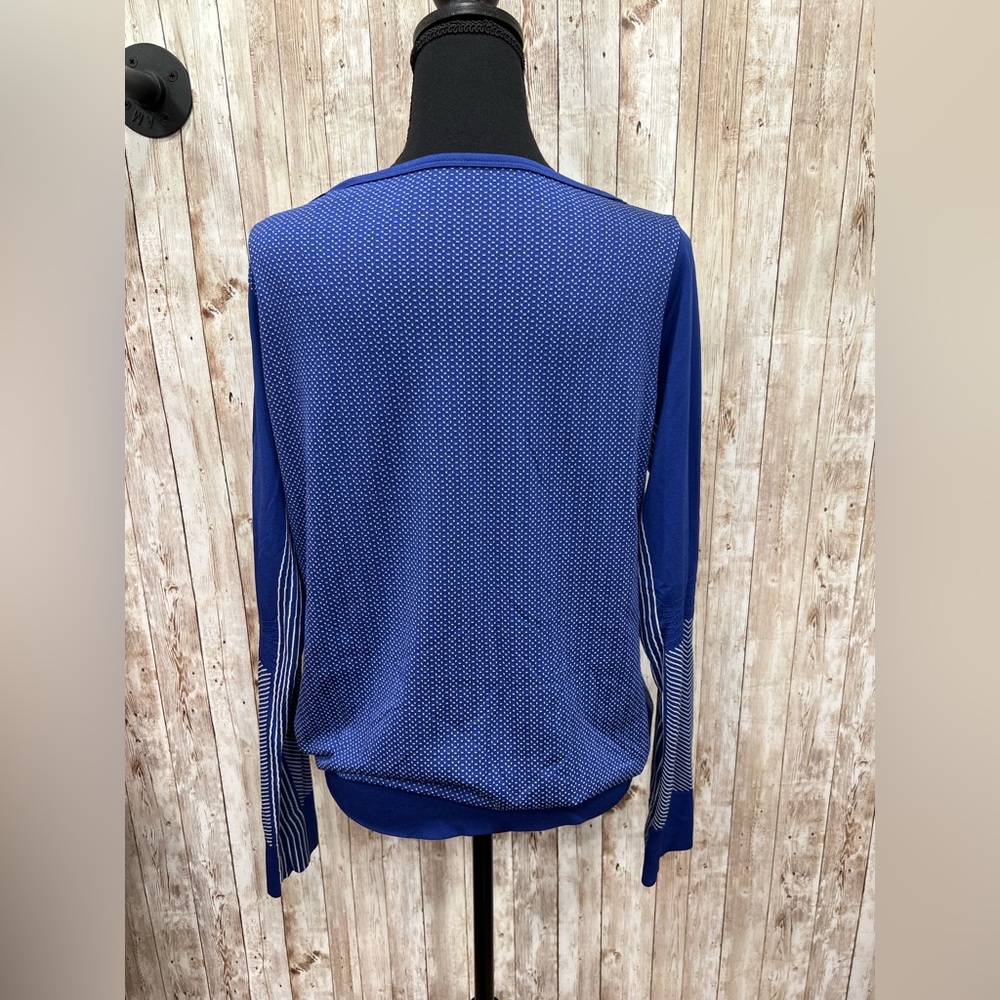 Nike Dri Fit Women's Top - Size L - Picture 3 of 5